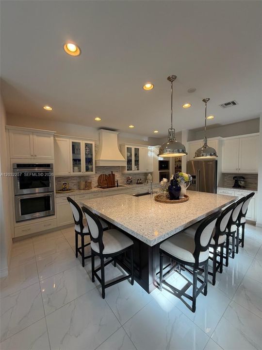 For Sale: $2,195,000 (5 beds, 4 baths, 4459 Square Feet)