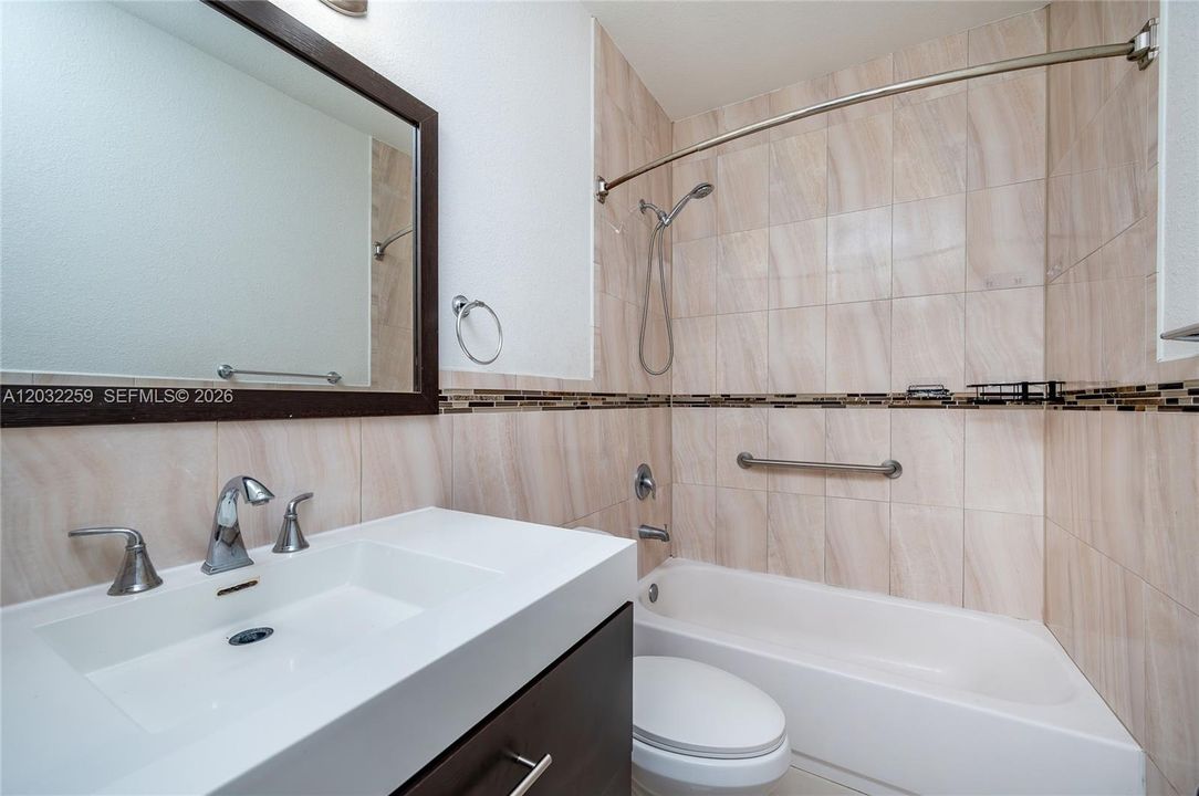 For Sale: $600,000 (4 beds, 2 baths, 1680 Square Feet)