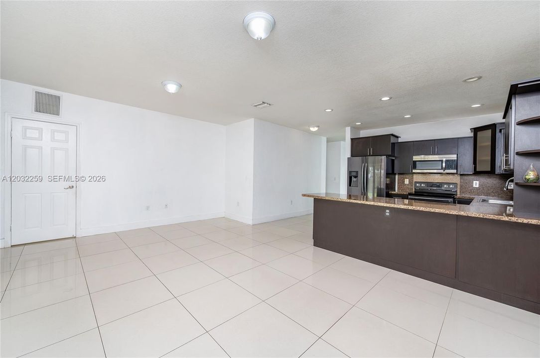 For Sale: $600,000 (4 beds, 2 baths, 1680 Square Feet)