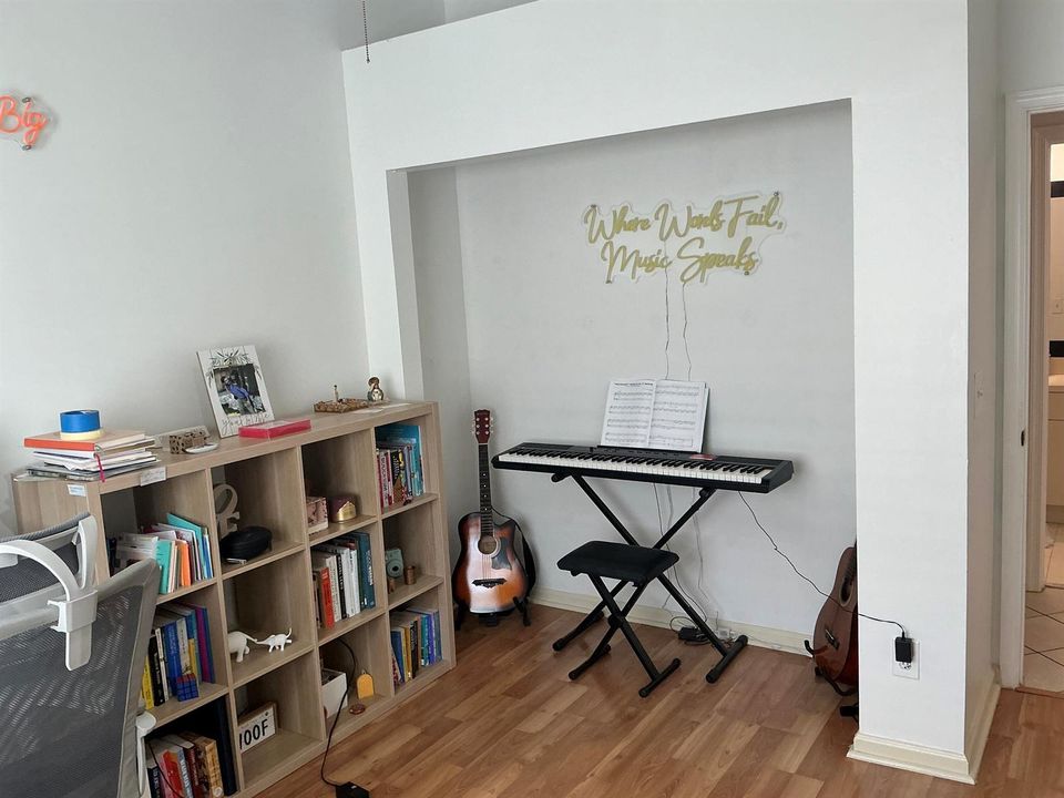 Guest Bedroom 2.1