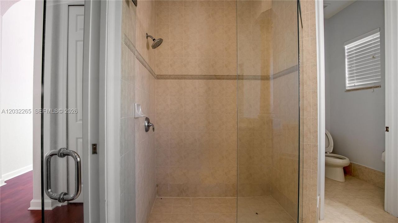 В аренду: $5,500 (4 спален, 2 ванн, 2496 Квадратных фут)