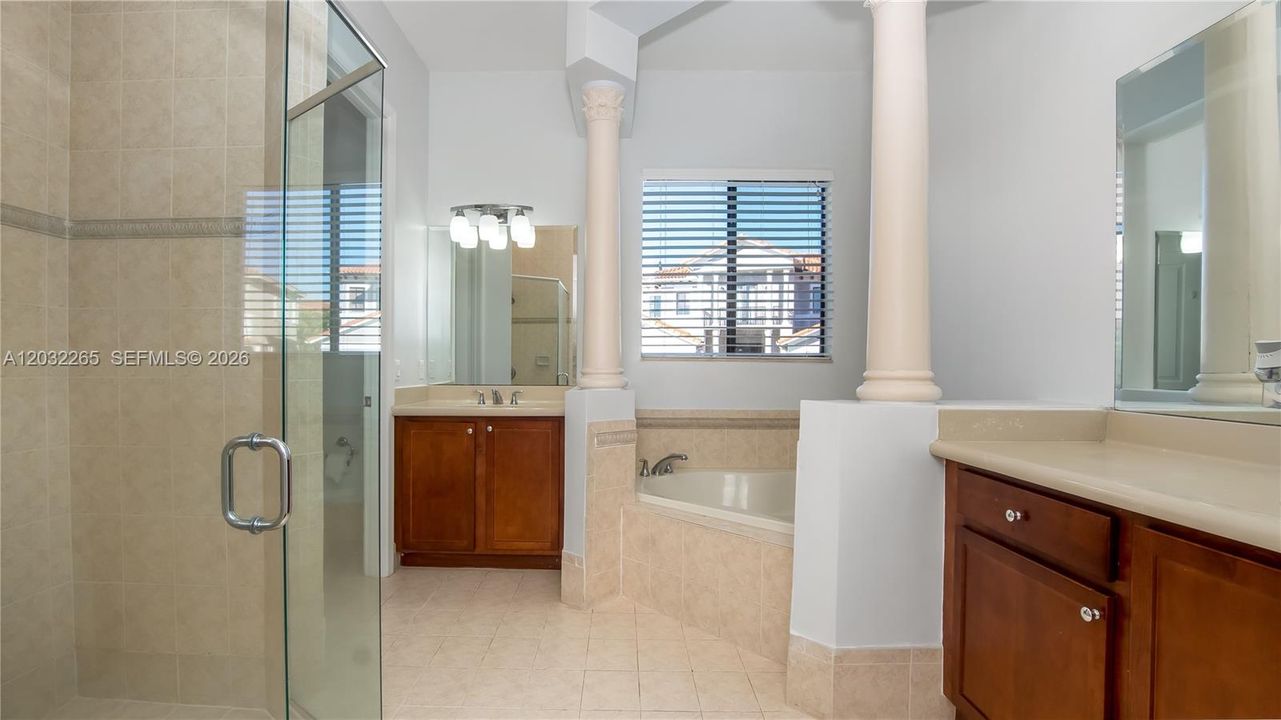 В аренду: $5,500 (4 спален, 2 ванн, 2496 Квадратных фут)