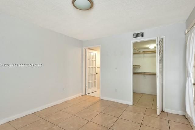For Rent: $1,700 (1 beds, 1 baths, 690 Square Feet)