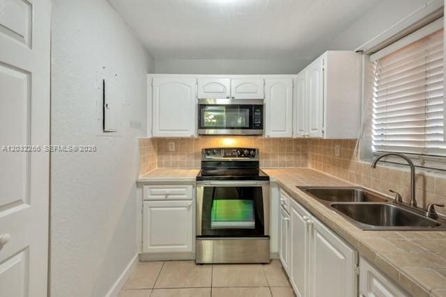 For Rent: $1,700 (1 beds, 1 baths, 690 Square Feet)