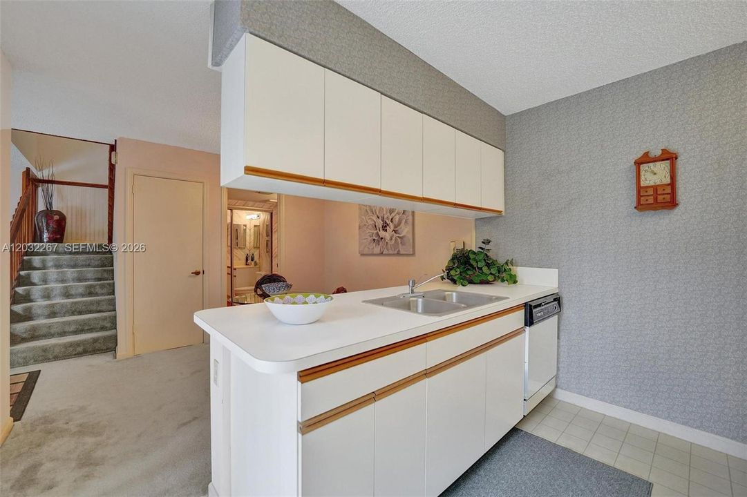 For Sale: $440,000 (3 beds, 2 baths, 1628 Square Feet)
