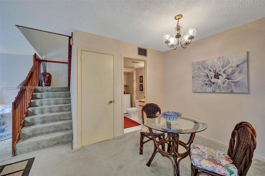 For Sale: $440,000 (3 beds, 2 baths, 1628 Square Feet)