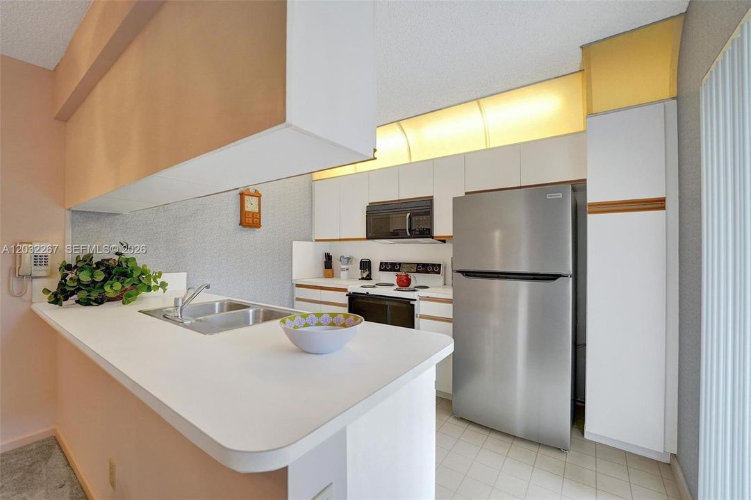 For Sale: $440,000 (3 beds, 2 baths, 1628 Square Feet)