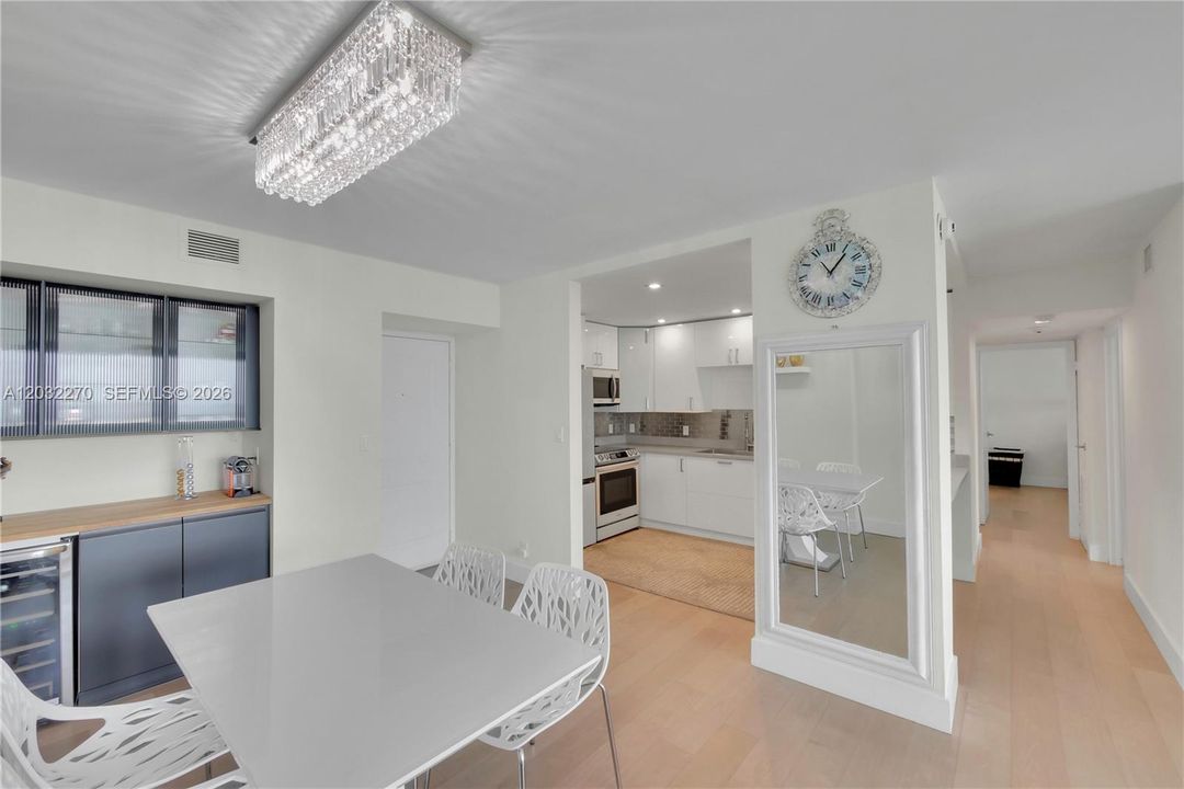 For Sale: $669,000 (2 beds, 2 baths, 1357 Square Feet)