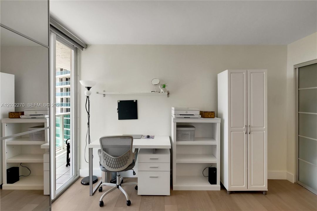 For Sale: $669,000 (2 beds, 2 baths, 1357 Square Feet)