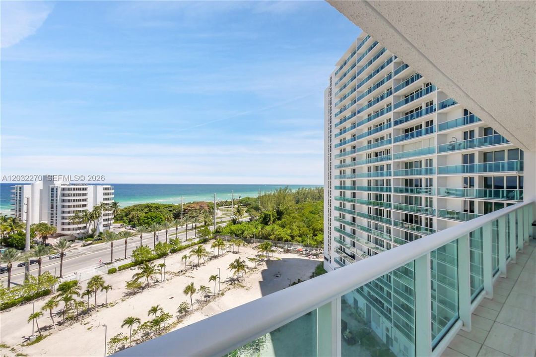 For Sale: $669,000 (2 beds, 2 baths, 1357 Square Feet)