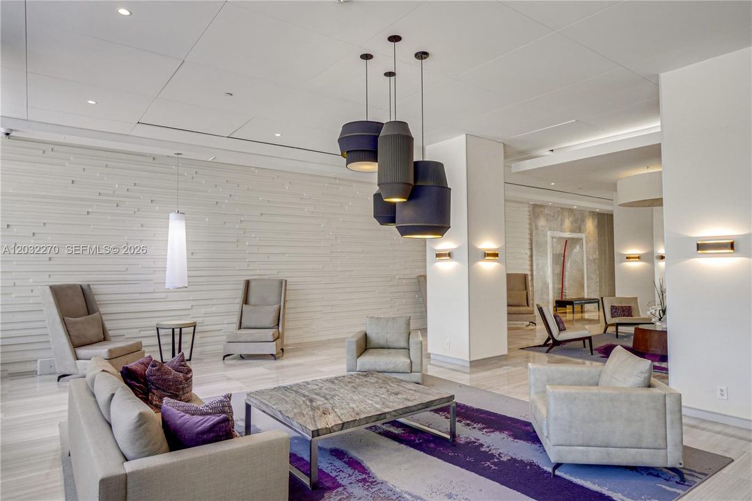 For Sale: $669,000 (2 beds, 2 baths, 1357 Square Feet)