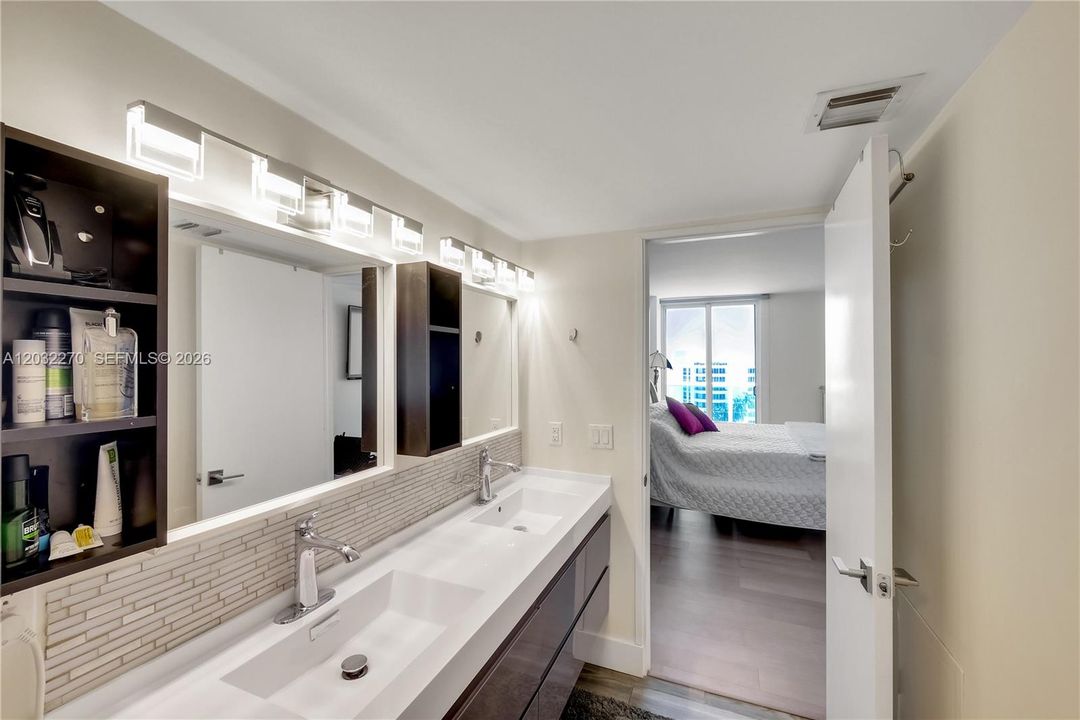 For Sale: $669,000 (2 beds, 2 baths, 1357 Square Feet)