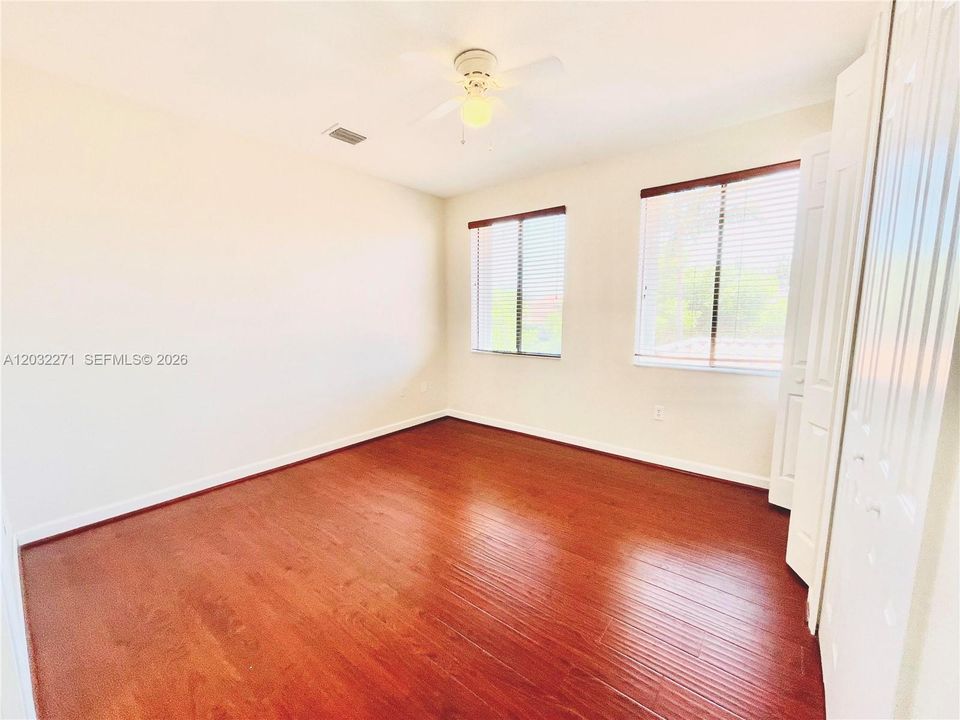 En Renta: $5,700 (5 camas, 4 baños, 3399 Pies cuadrados)