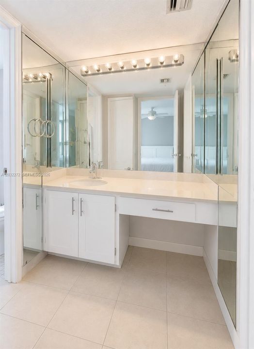 For Sale: $475,000 (2 beds, 2 baths, 1396 Square Feet)
