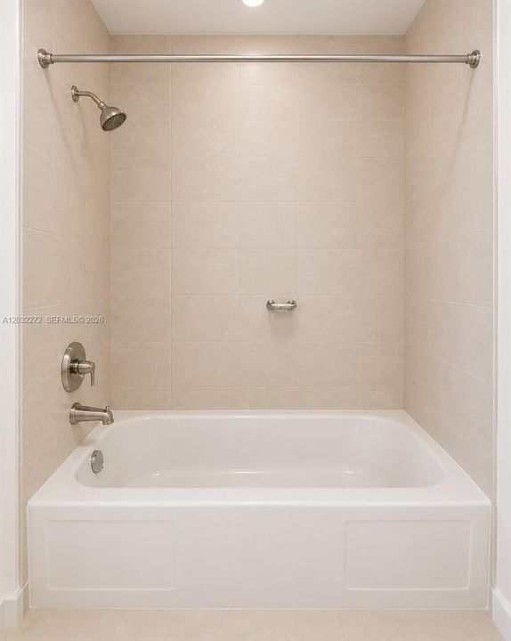 For Sale: $475,000 (2 beds, 2 baths, 1396 Square Feet)