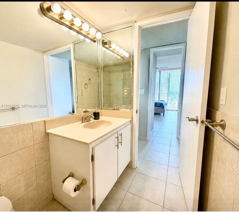 For Sale: $475,000 (2 beds, 2 baths, 1396 Square Feet)