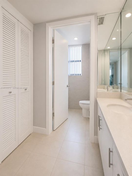 For Sale: $475,000 (2 beds, 2 baths, 1396 Square Feet)