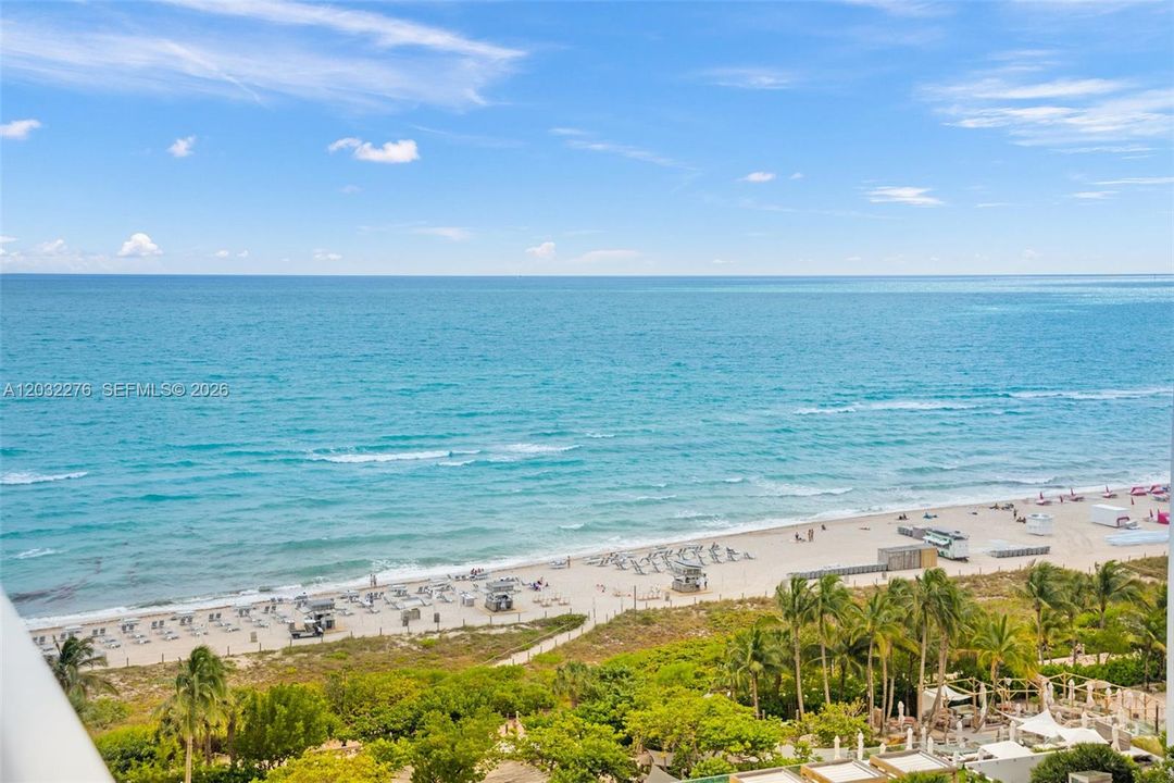 For Sale: $2,850,000 (1 beds, 1 baths, 893 Square Feet)