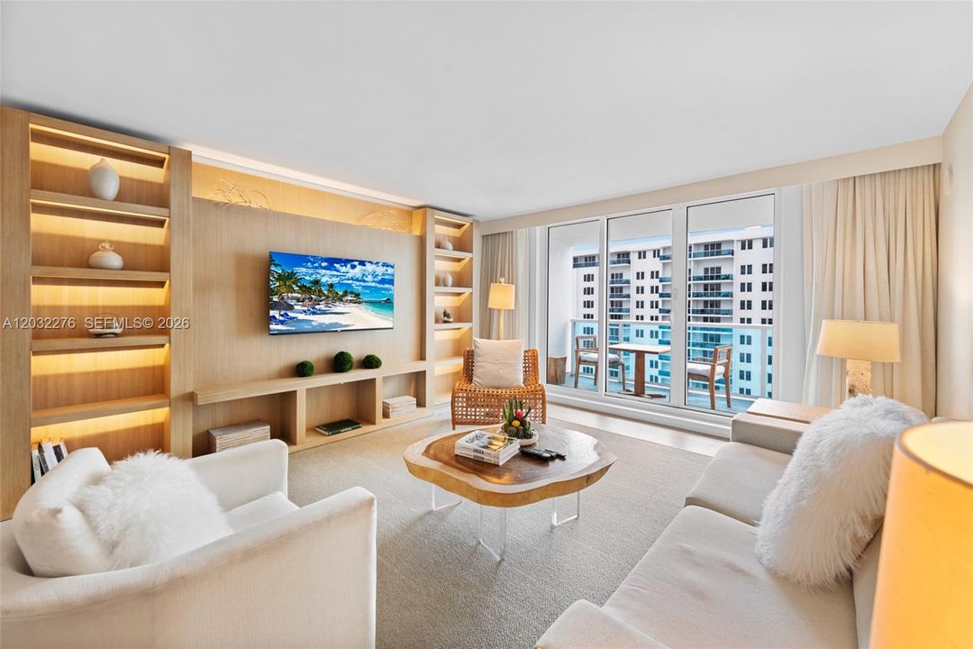 For Sale: $2,850,000 (1 beds, 1 baths, 893 Square Feet)