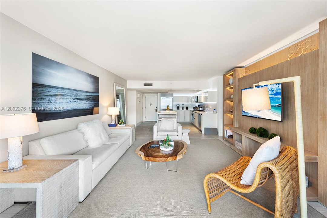 For Sale: $2,850,000 (1 beds, 1 baths, 893 Square Feet)
