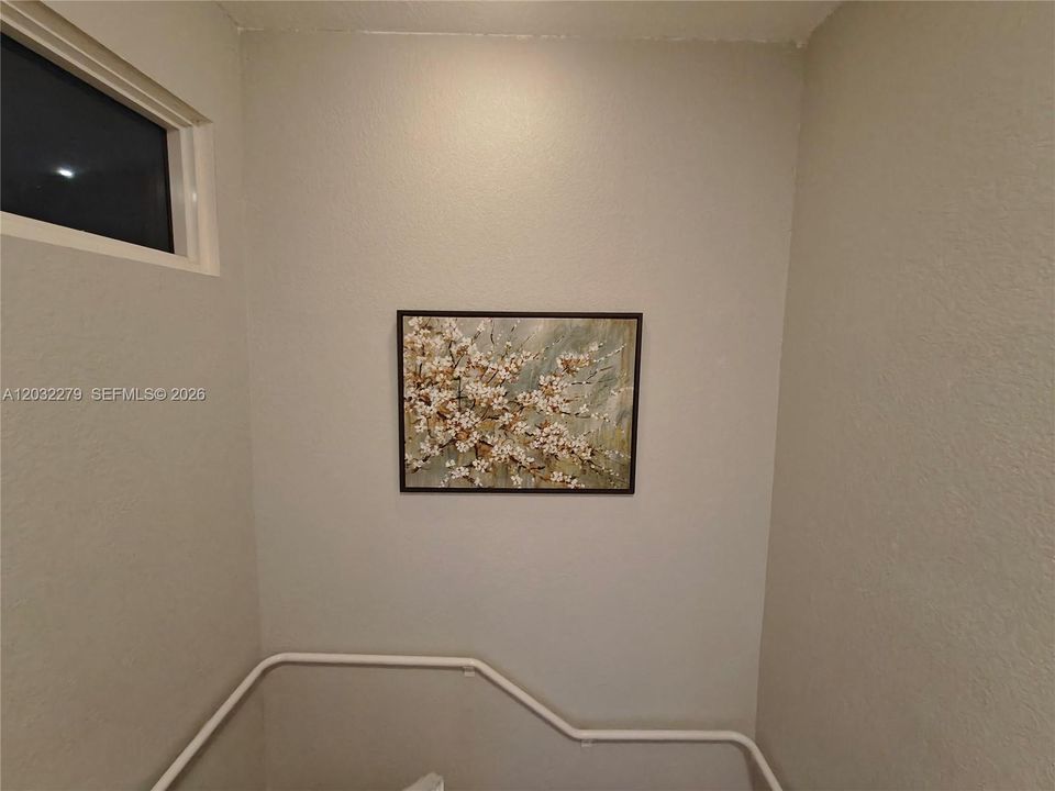 For Sale: $435,000 (2 beds, 2 baths, 1150 Square Feet)