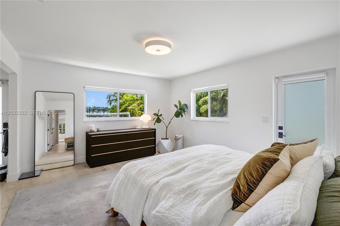 For Rent: $12,499 (3 beds, 2 baths, 1865 Square Feet)