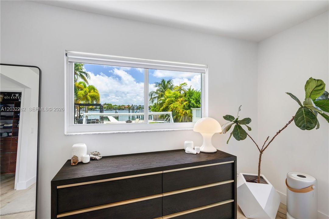 For Rent: $12,499 (3 beds, 2 baths, 1865 Square Feet)