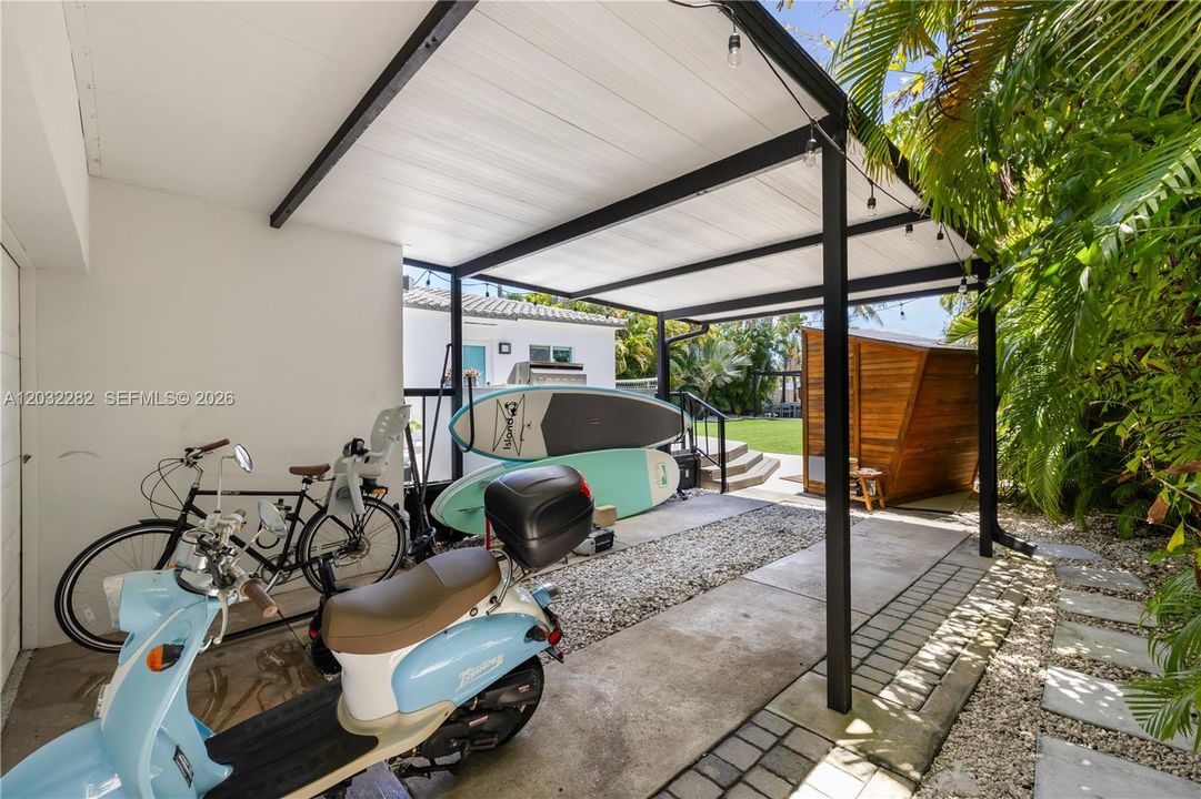 For Rent: $12,499 (3 beds, 2 baths, 1865 Square Feet)