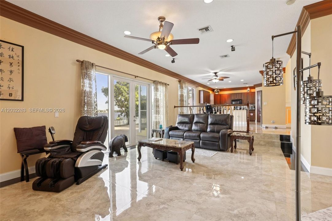 For Sale: $999,000 (5 beds, 3 baths, 3628 Square Feet)