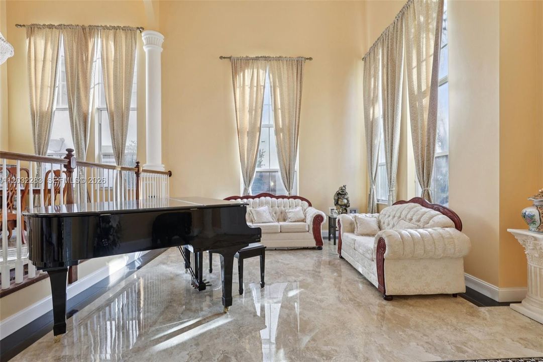 For Sale: $999,000 (5 beds, 3 baths, 3628 Square Feet)