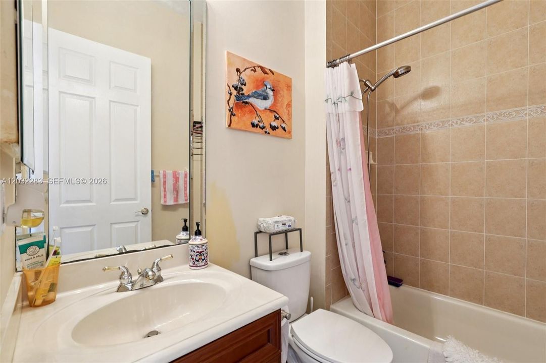 For Sale: $999,000 (5 beds, 3 baths, 3628 Square Feet)