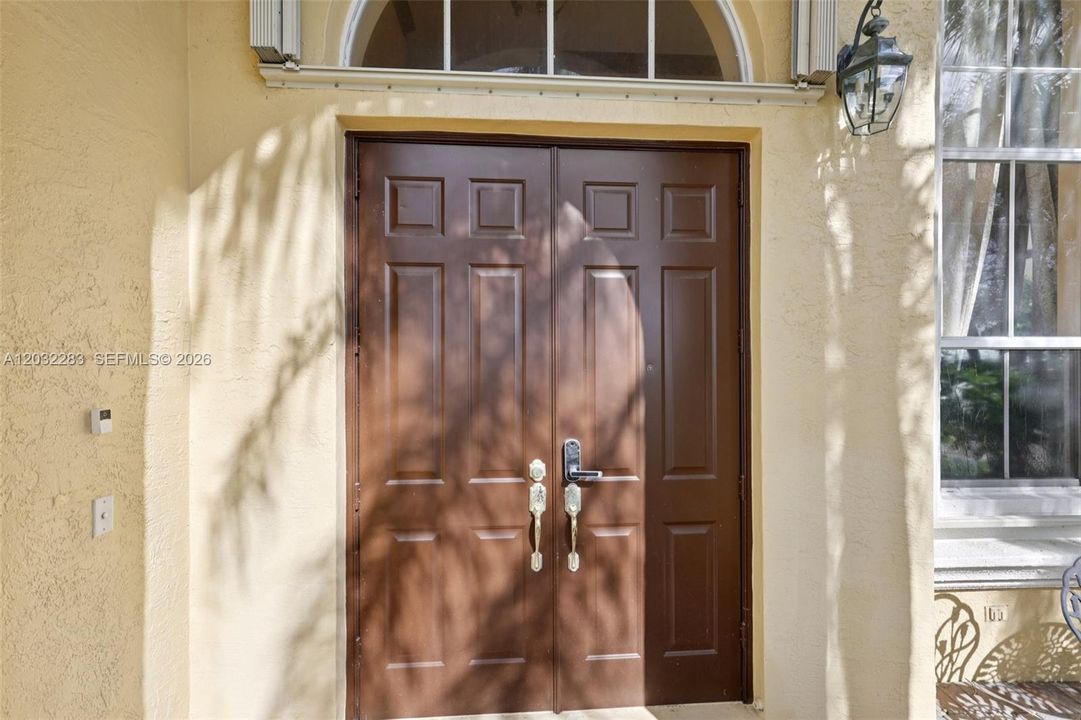 For Sale: $999,000 (5 beds, 3 baths, 3628 Square Feet)