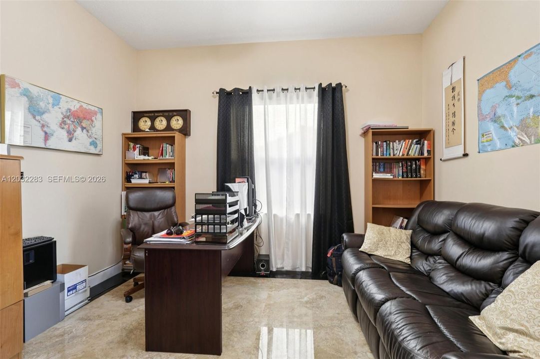 For Sale: $999,000 (5 beds, 3 baths, 3628 Square Feet)