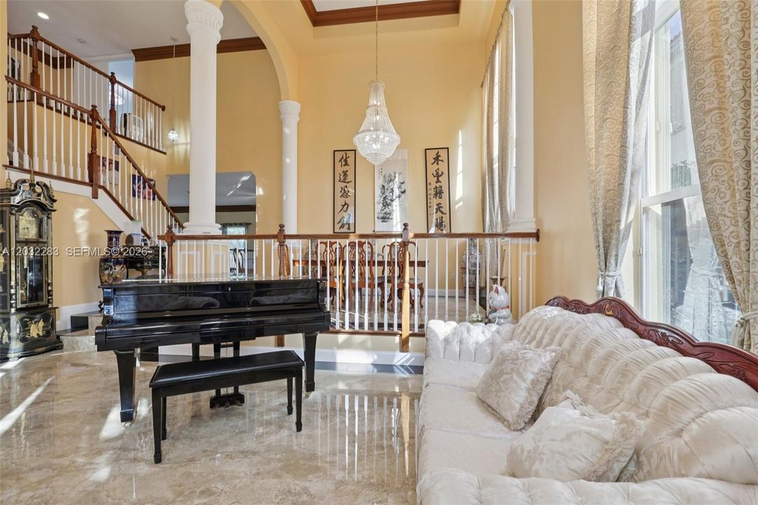 For Sale: $999,000 (5 beds, 3 baths, 3628 Square Feet)