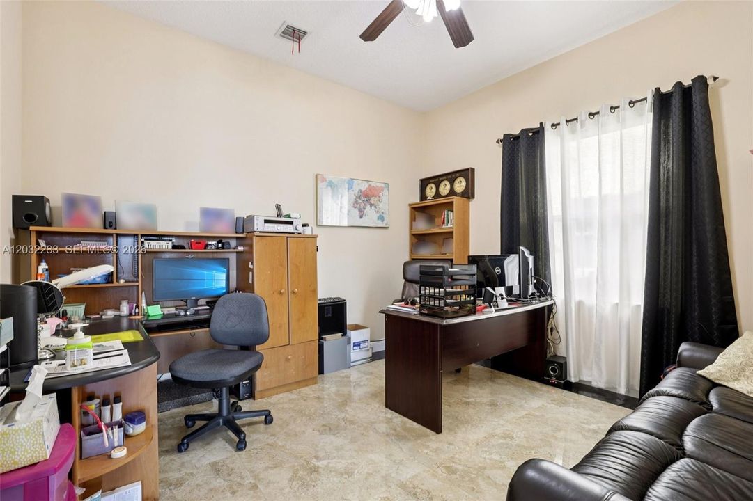 For Sale: $999,000 (5 beds, 3 baths, 3628 Square Feet)