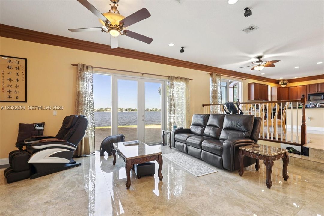 For Sale: $999,000 (5 beds, 3 baths, 3628 Square Feet)