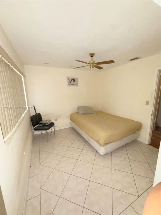For Sale: $459,000 (3 beds, 1 baths, 1025 Square Feet)