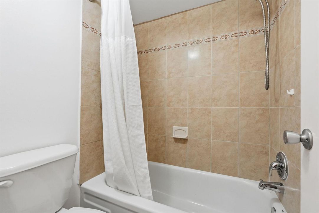 8-web-or-mls-3540_S_Ocean_Blvd_APT_310_0
