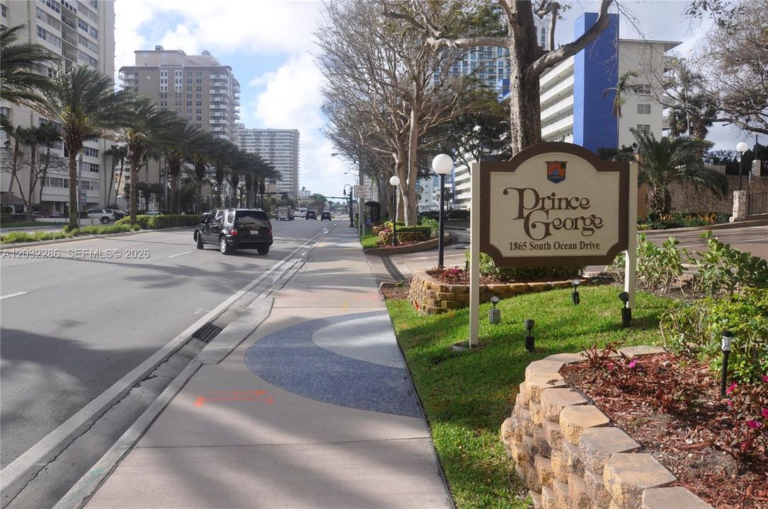 For Rent: $2,900 (2 beds, 2 baths, 1710 Square Feet)