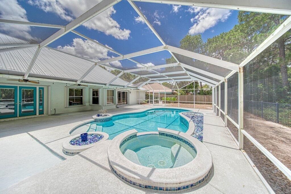 pool3.jpg-SMALL