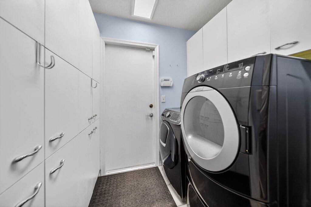 laundry1.jpg-SMALL