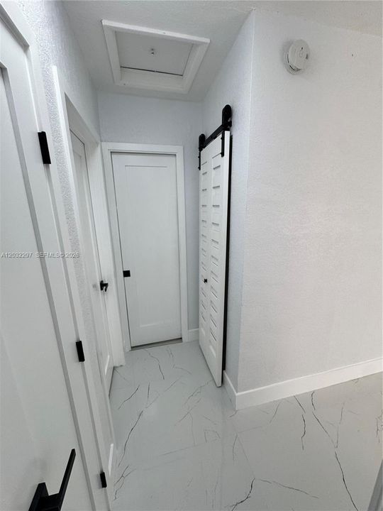 For Rent: $3,200 (3 beds, 1 baths, 850 Square Feet)