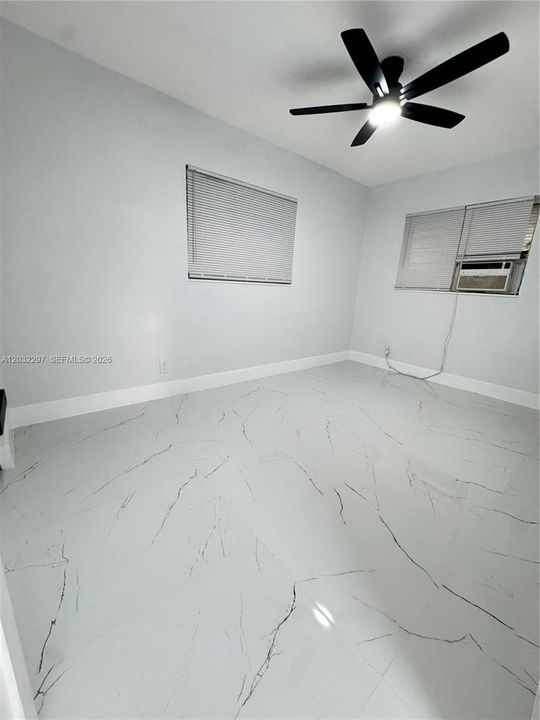 For Rent: $3,200 (3 beds, 1 baths, 850 Square Feet)