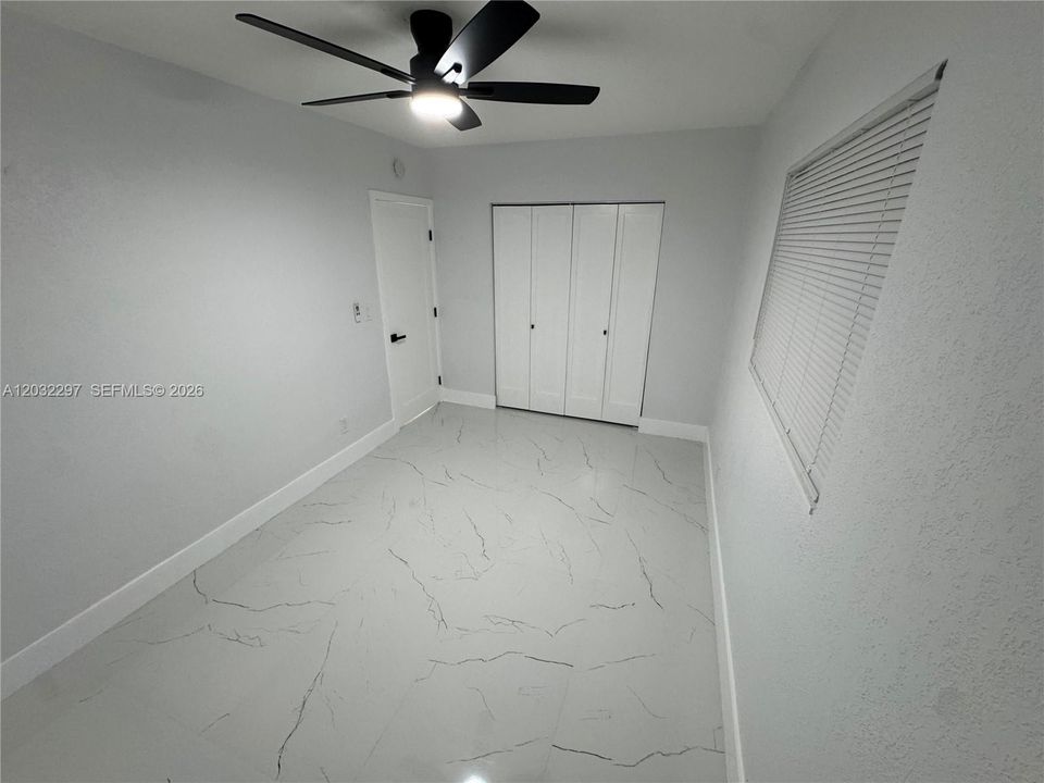 For Rent: $3,200 (3 beds, 1 baths, 850 Square Feet)