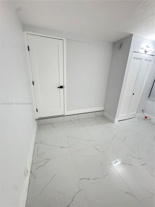 For Rent: $3,200 (3 beds, 1 baths, 850 Square Feet)