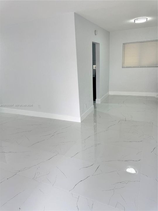 For Rent: $3,200 (3 beds, 1 baths, 850 Square Feet)