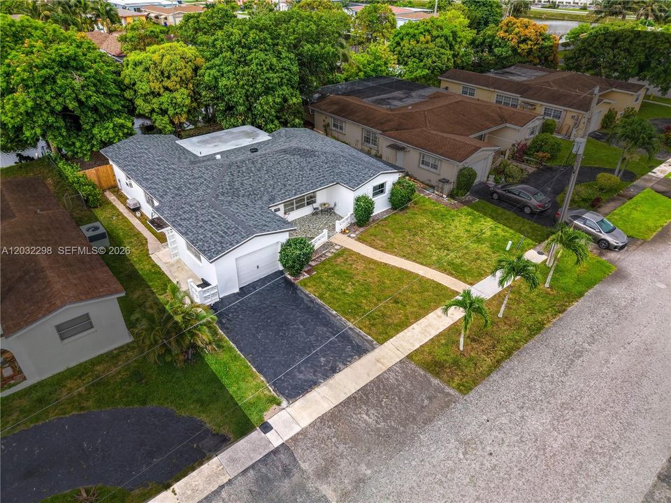 For Sale: $465,000 (3 beds, 2 baths, 1825 Square Feet)