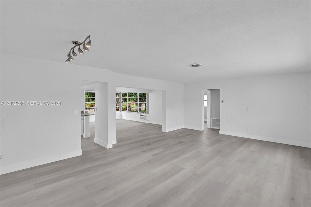 For Sale: $465,000 (3 beds, 2 baths, 1825 Square Feet)
