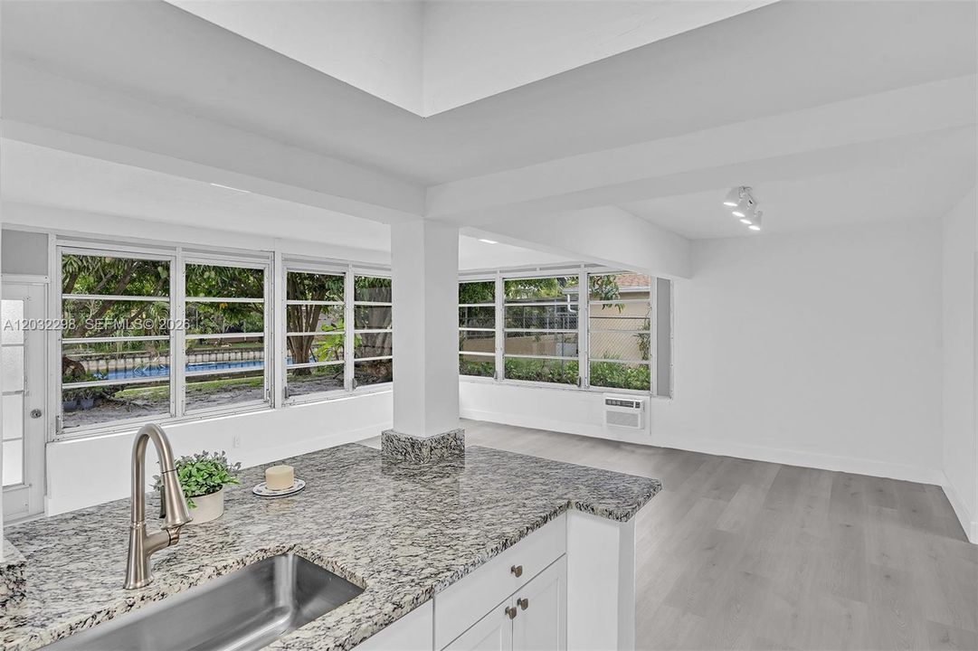 For Sale: $465,000 (3 beds, 2 baths, 1825 Square Feet)