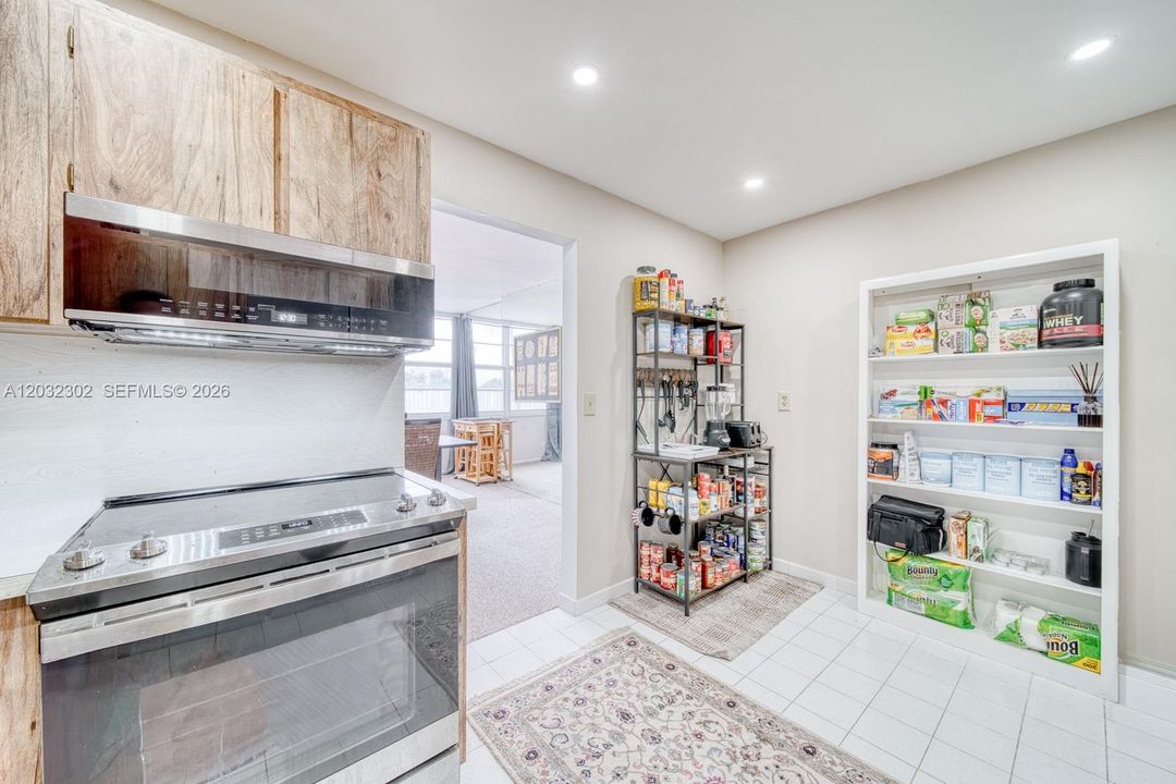 For Sale: $499,000 (2 beds, 2 baths, 1920 Square Feet)